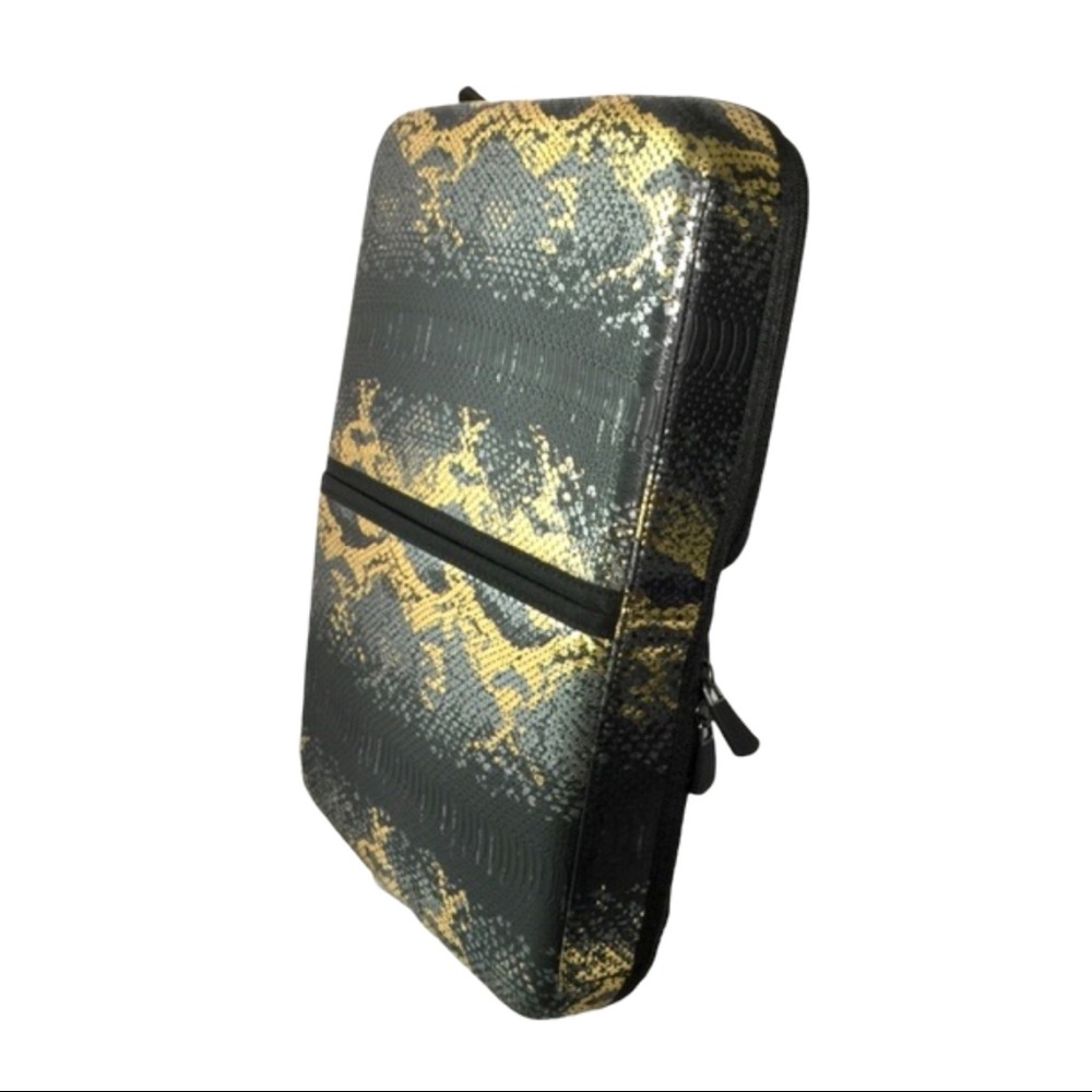 Orgo Expandable Counter And Toiletry Kit - image 7